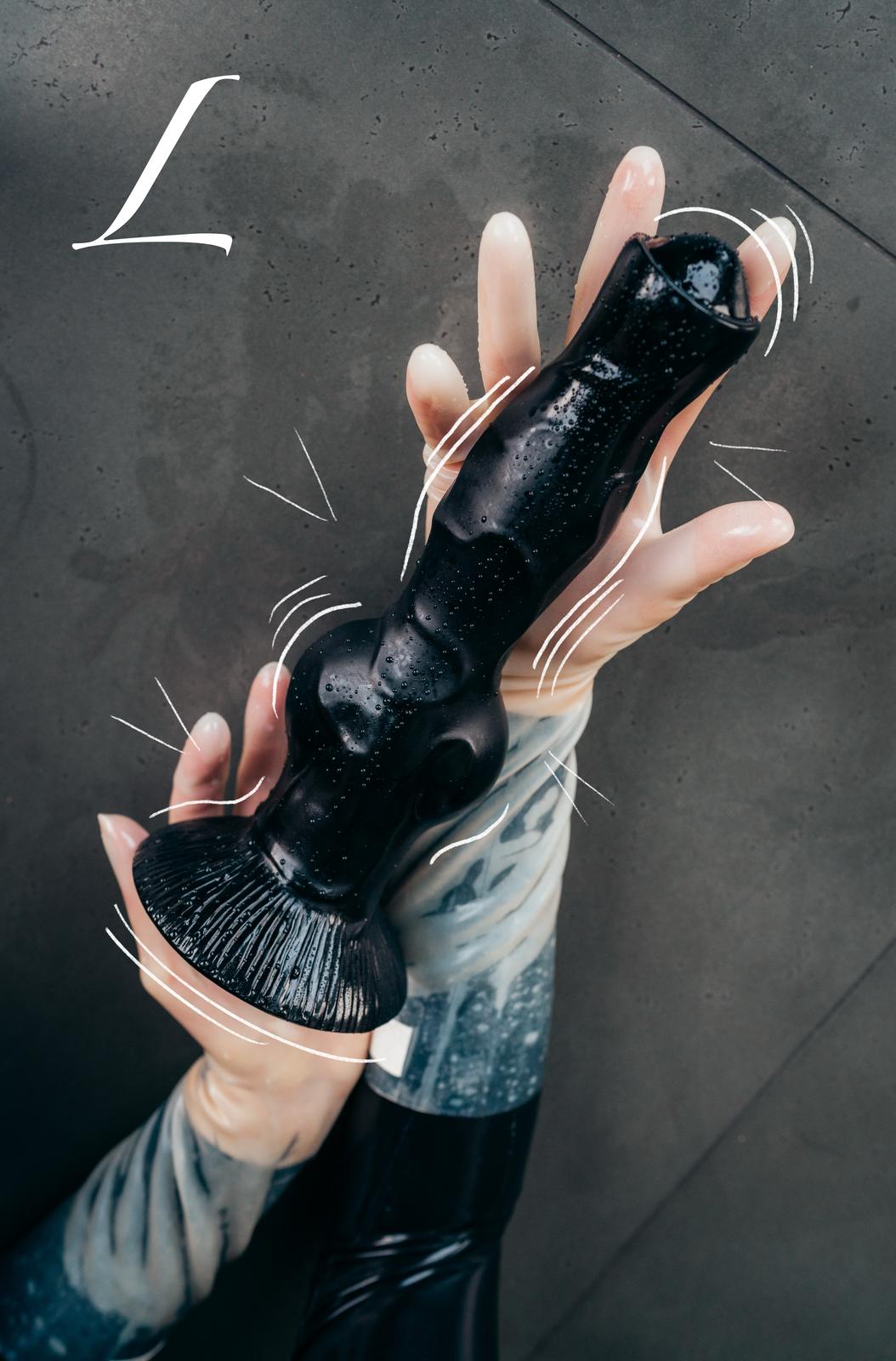 Černé silikonové dildo