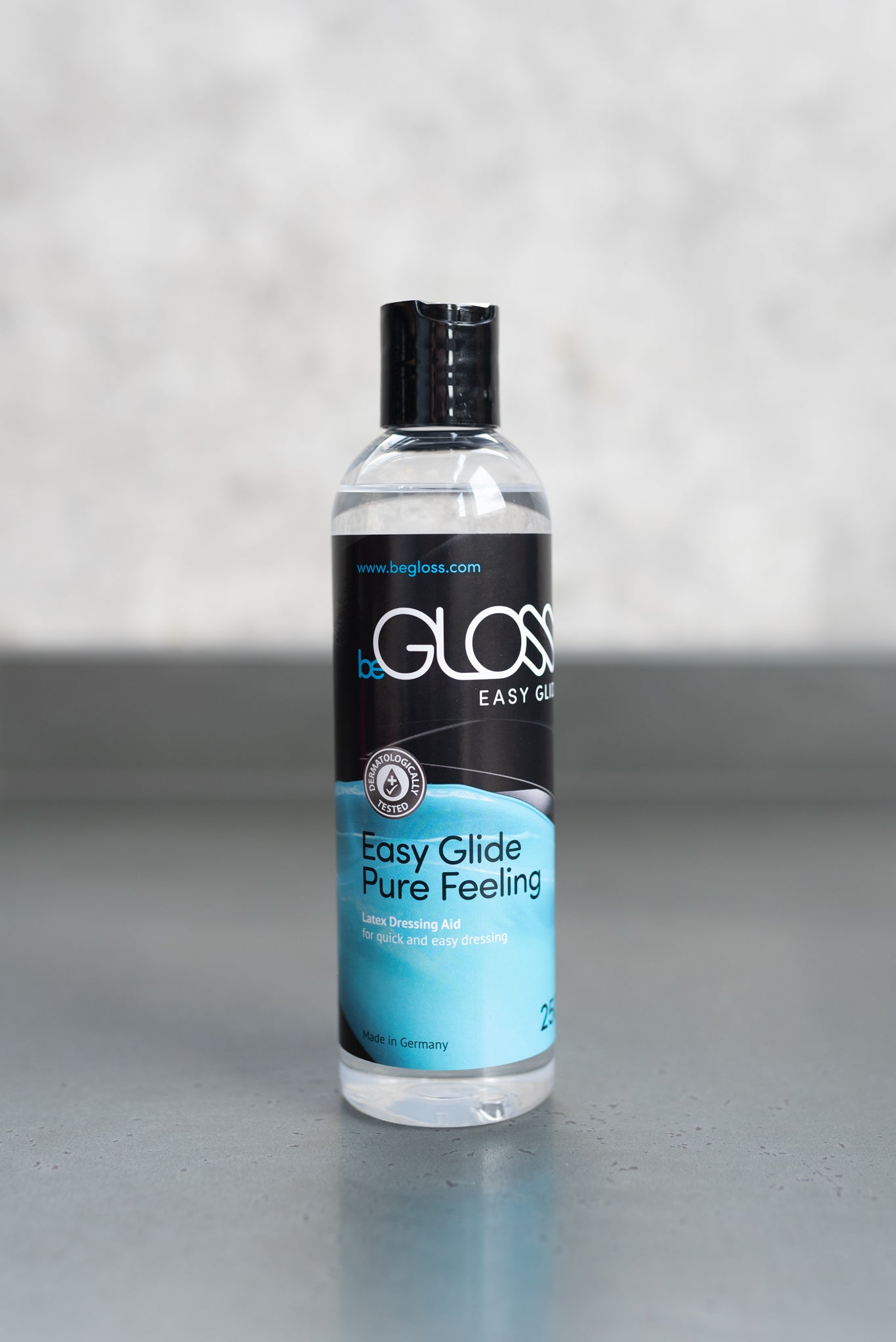 Easy Glide – Pomůcka pro oblékání latexu